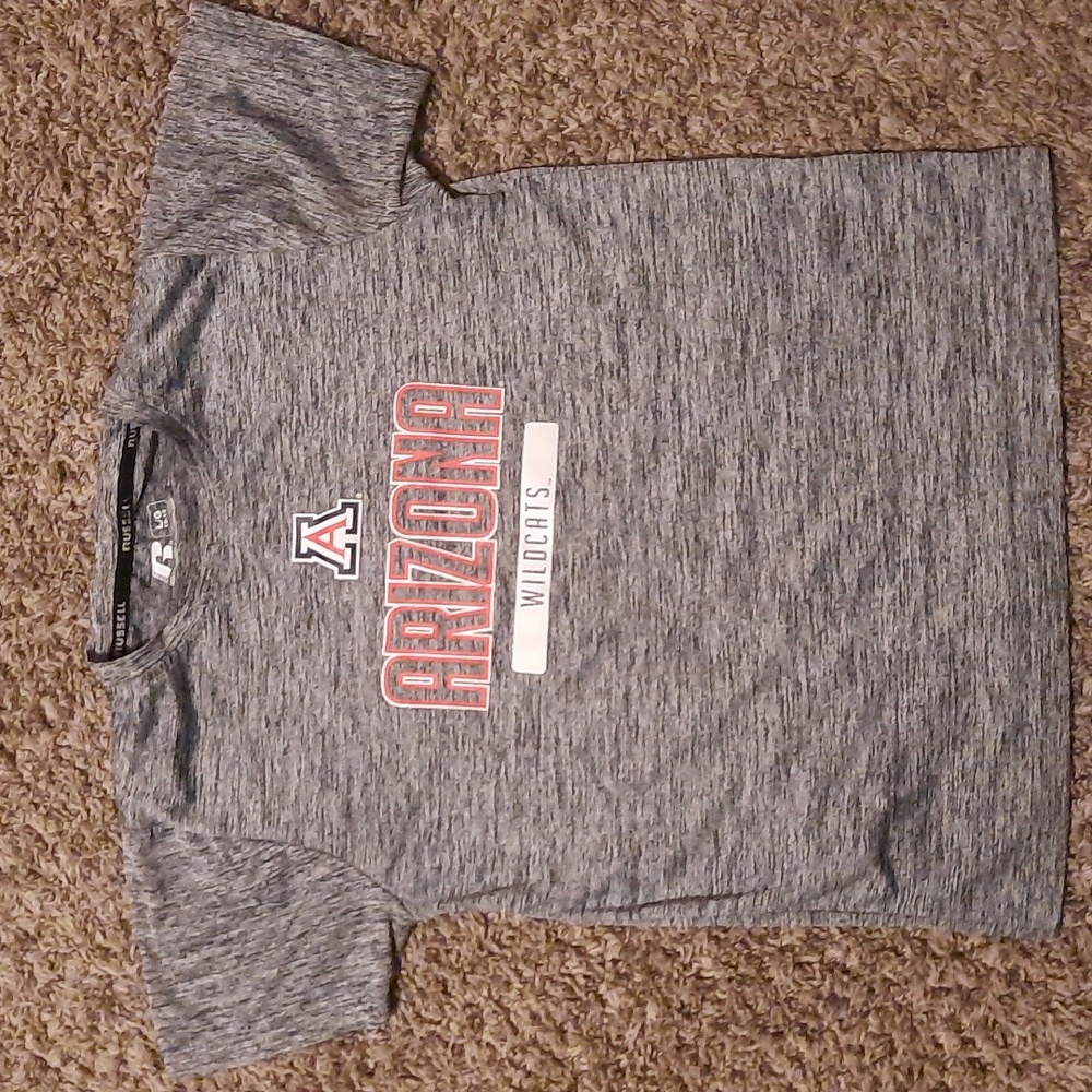 Boys 10/12 Arizona Wildcats shirt